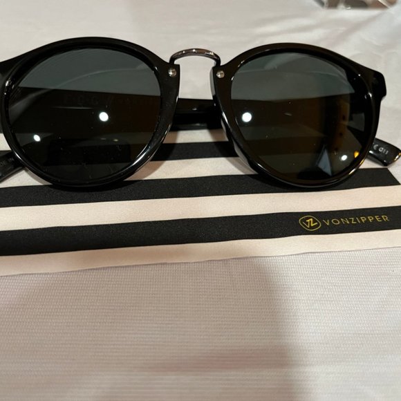 VonZipper Stax sunglasses (black frame/vintage gray lenses) - Picture 2 of 7